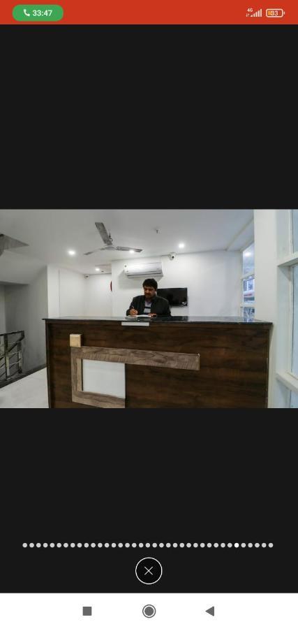 Hotel Almond Zirakpur エクステリア 写真