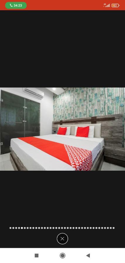 Hotel Almond Zirakpur エクステリア 写真
