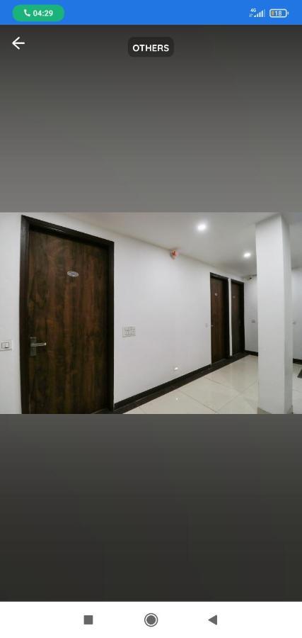Hotel Almond Zirakpur エクステリア 写真