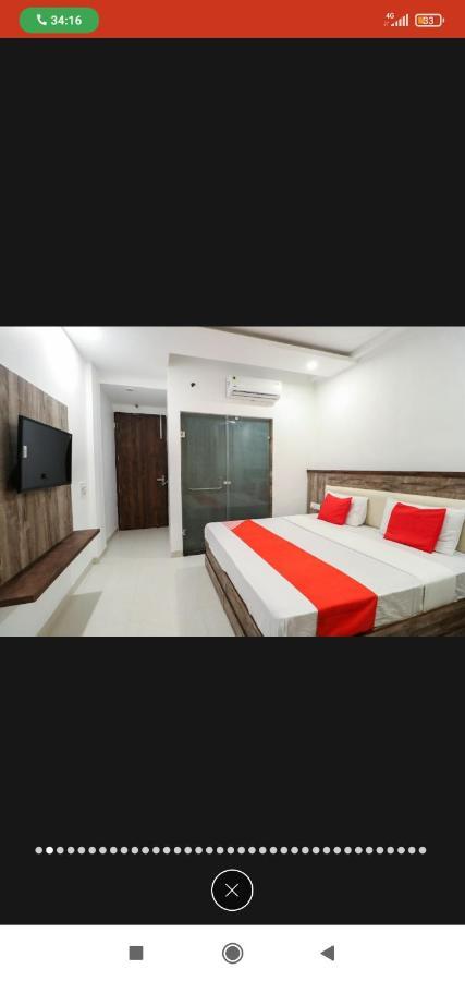 Hotel Almond Zirakpur エクステリア 写真